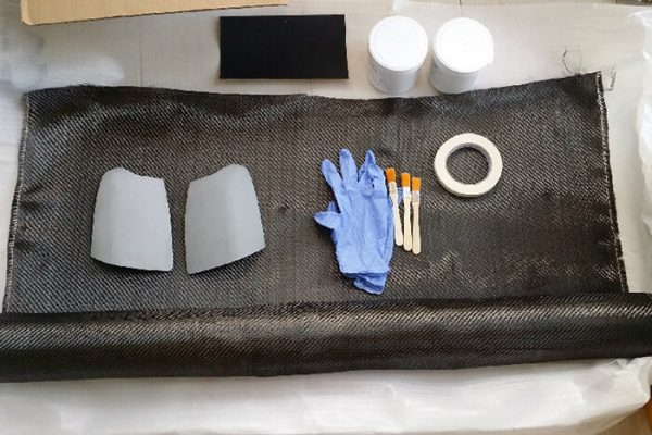 汽车后视盖手工碳纤维包碳过程（碳纤包覆汽车后视镜步骤）