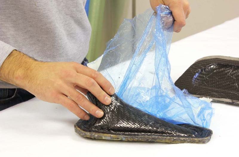 几秒钟就可以将隔离膜从产品上剥下来