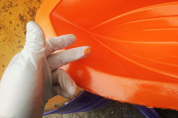 如何判断胶衣是否已固化好（胶衣完全固化需要多久）