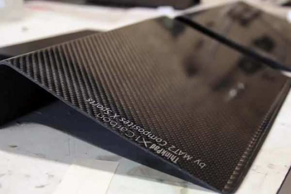 一层200g碳纤维布,手糊产品时最终厚度是多少?