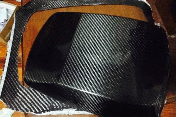 汽车碳纤维配件树脂抽真空导流工艺过程图例