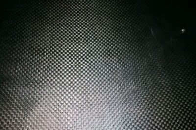 为什么不管手糊还是抽真空，碳纤维表面都有气孔？