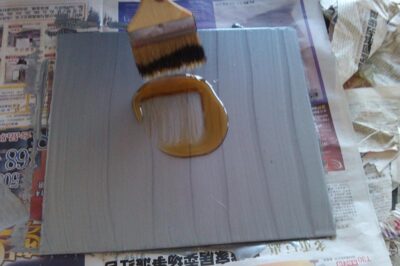 先刷一遍树脂，再糊玻璃纤维吗？