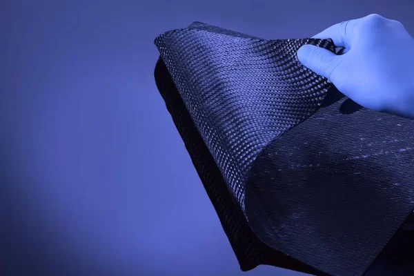 与传统材料相比复合材料有哪些优势？