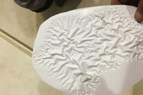 胶衣起皱是怎么回事？