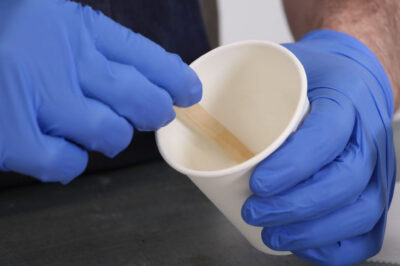 聚酯树脂固化剂比例是多少？