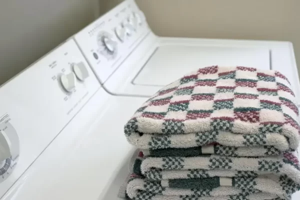 环氧涂层可用于生产白色家电的表面，例如洗衣机和烘干机。 