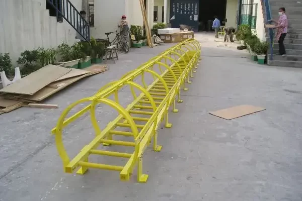 玻璃钢梯的优势是什么（玻璃纤维梯子的特点）