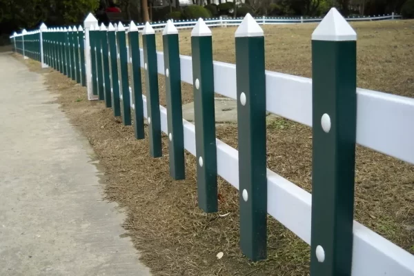 什么是复合围栏（复合材料围栏的优点和用途）