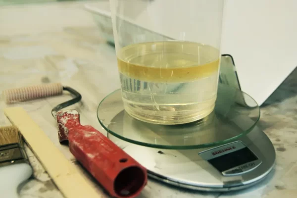 1kg环氧树脂可以刷多少平方？