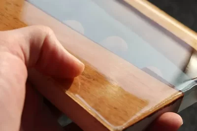 地板上的环氧树脂没有正确固化，发粘。出了什么问题，如何解决？