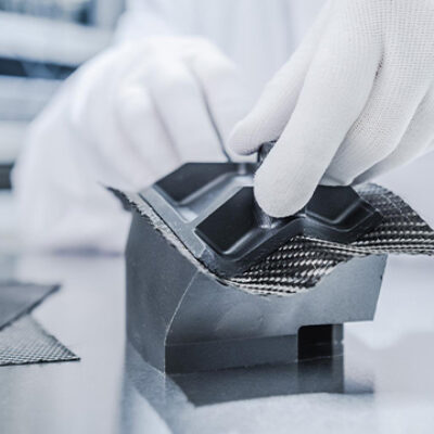 用于处理复合材料的树脂灌注方法