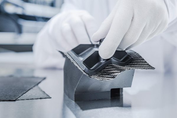 用于处理复合材料的树脂灌注方法