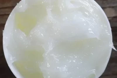 如何防止树脂粘在模具上？