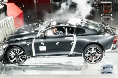 碳纤维在碰撞中会发生什么？