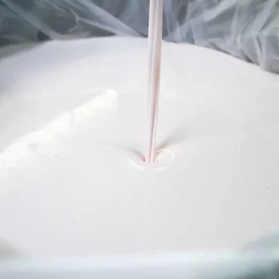 如何清洁水性粘合剂溢出物