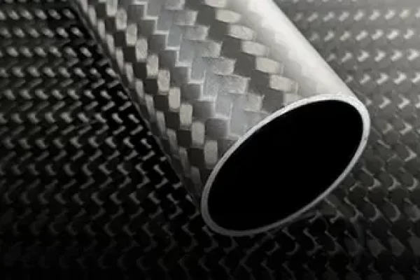 碳纤维会划伤吗？