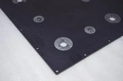 你能用水切割碳纤维吗？