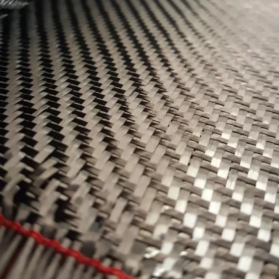 碳纤维好还是皮革好？