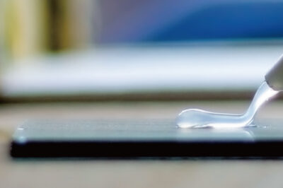 用于小型家庭维修的强力胶和其他粘合剂类型