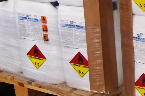 硕津MCP-75 低放热闭模树脂固化剂