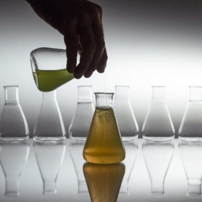 使用聚氨酯（聚氨酯优缺点）