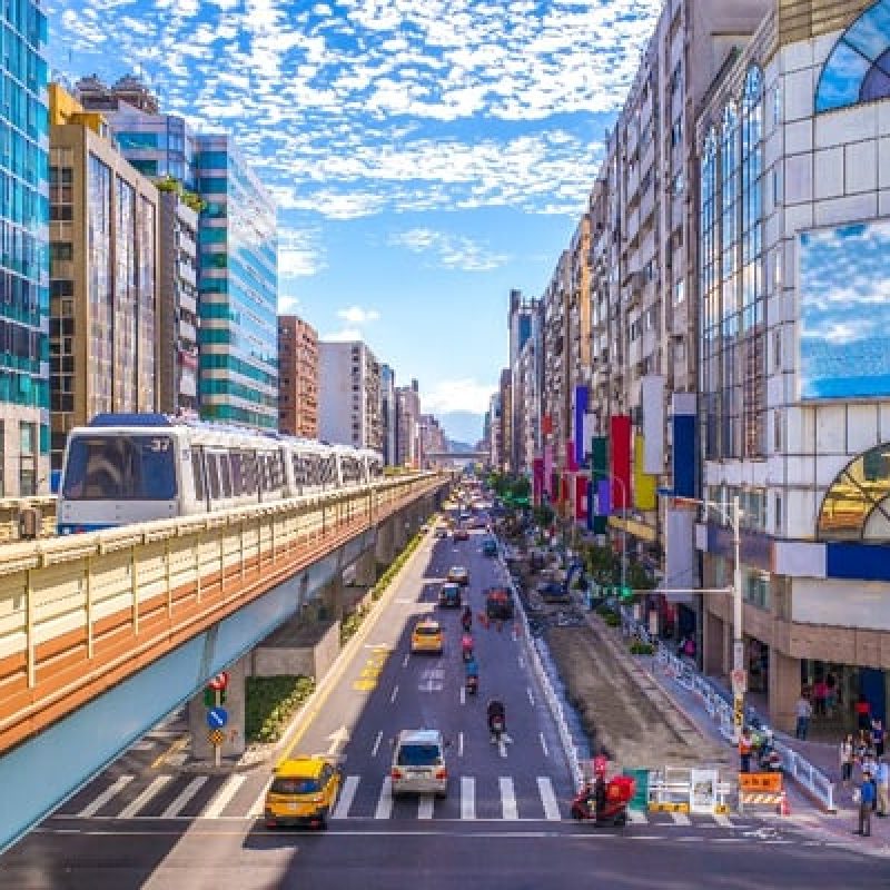 玻璃钢如何使公共交通平稳运行？