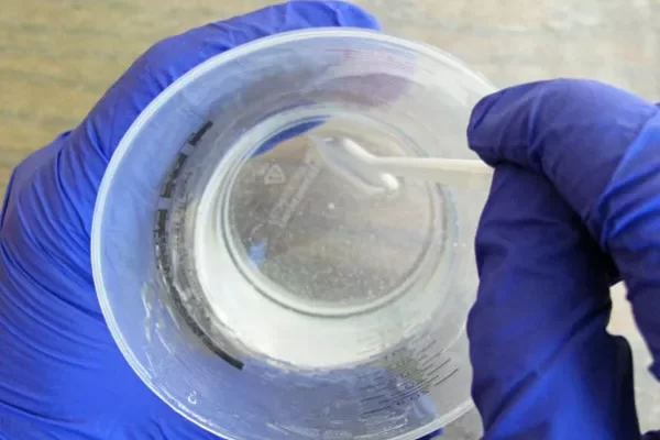 去除树脂气泡的 10 个技巧