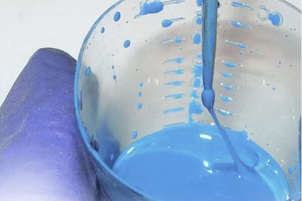 如何修复粘性树脂并保存您的项目