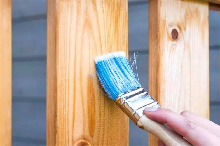 油漆在木头上需要多长时间才能干燥？