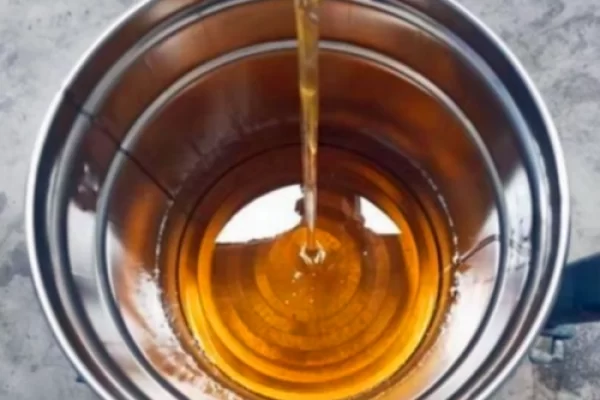 可以使用带有研磨碳纤维粉末的玻离泡吗？