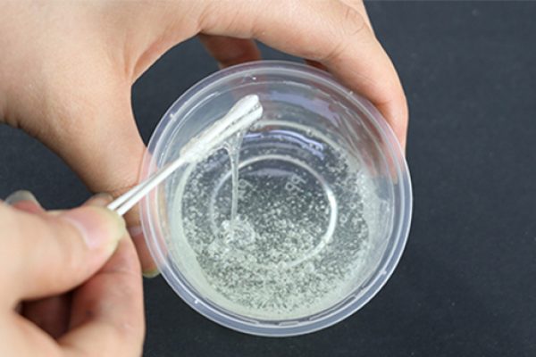 如何创建边框以保持环氧树脂被阻挡？