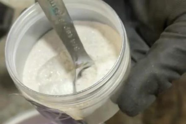 环氧树脂固化后会发粘吗？