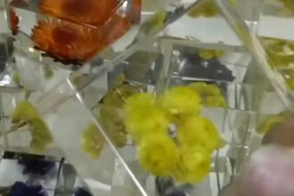 为什么我的环氧树脂混合物感觉很热？