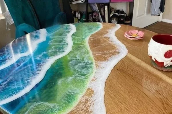 如何使用着色的环氧树脂获得类似蕾丝的效果？