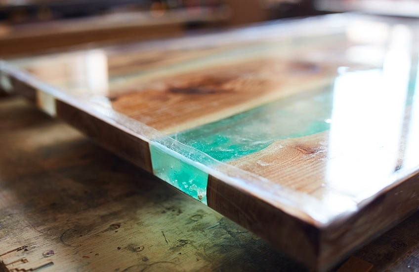 如何用木头制作环氧树脂河桌（树脂河流桌教程）