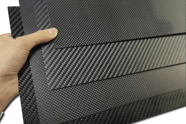 湿法手糊单面光碳纤维平板（经济聚酯树脂/碳纤维面板）
