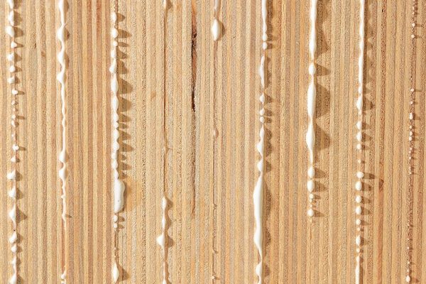 将木材粘合到其他材料上考虑