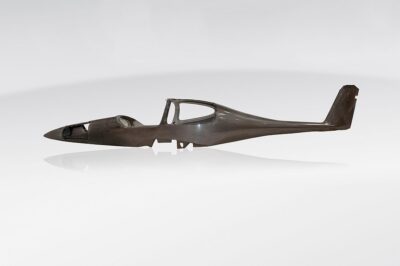 为什么碳纤维首选用于飞机制造？