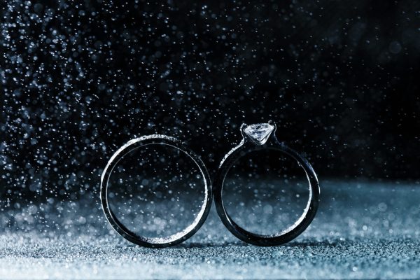 碳纤维戒指的优缺点