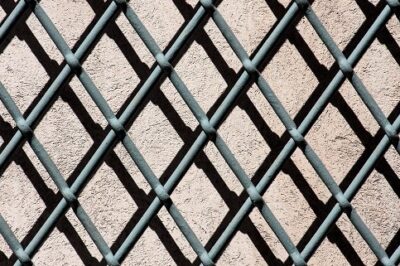 什么是 FRP 腐蚀屏障？