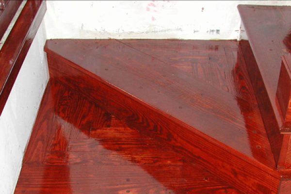 虫胶和清漆的区别