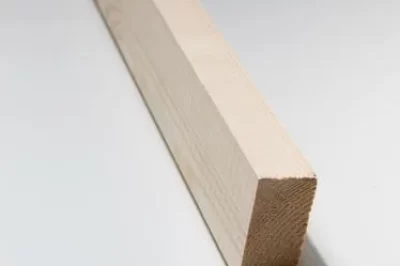 如何从多节松树上剥漆？