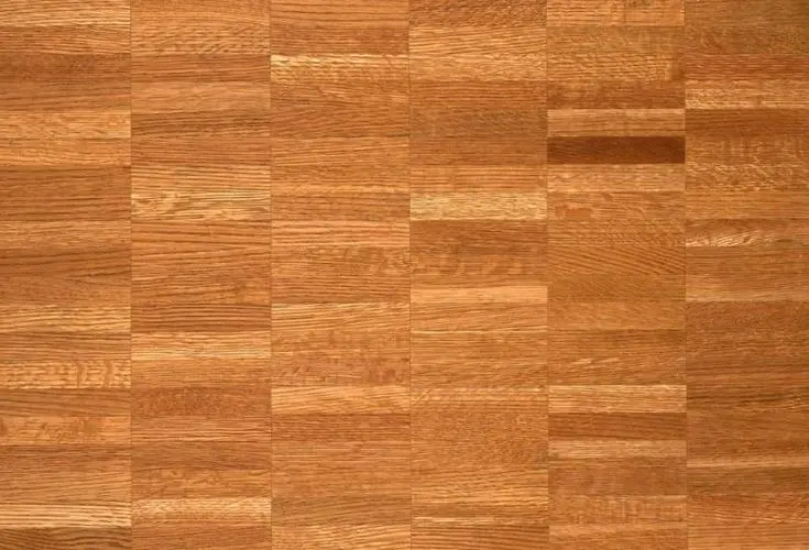 我该如何翻新硬木地板？