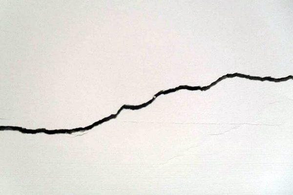 如何修复内墙裂缝和指甲裂纹？