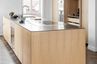 如何使用工业酒精去除木材上的光泽？