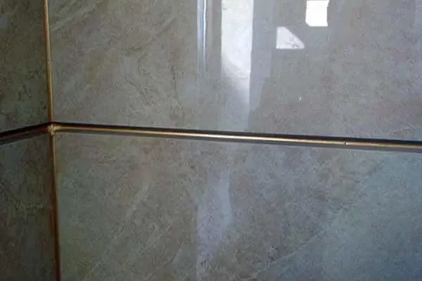 玻璃和填缝剂有什么区别？