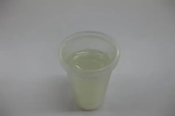 使用粘合剂时应注意什么？