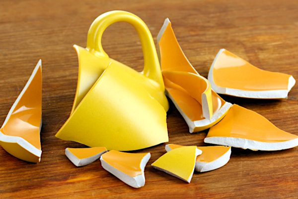 环氧树脂胶水的优缺点是什么？