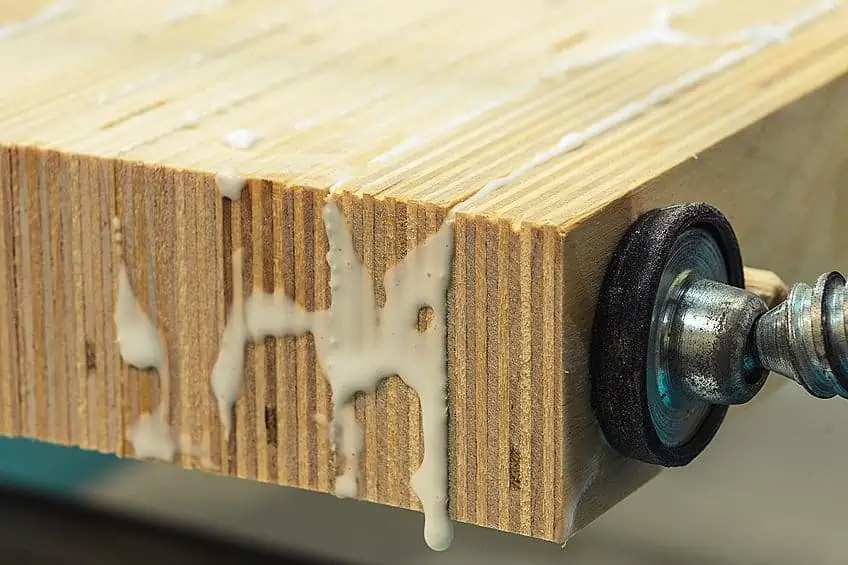 如何从未完成的木材中去除木胶？